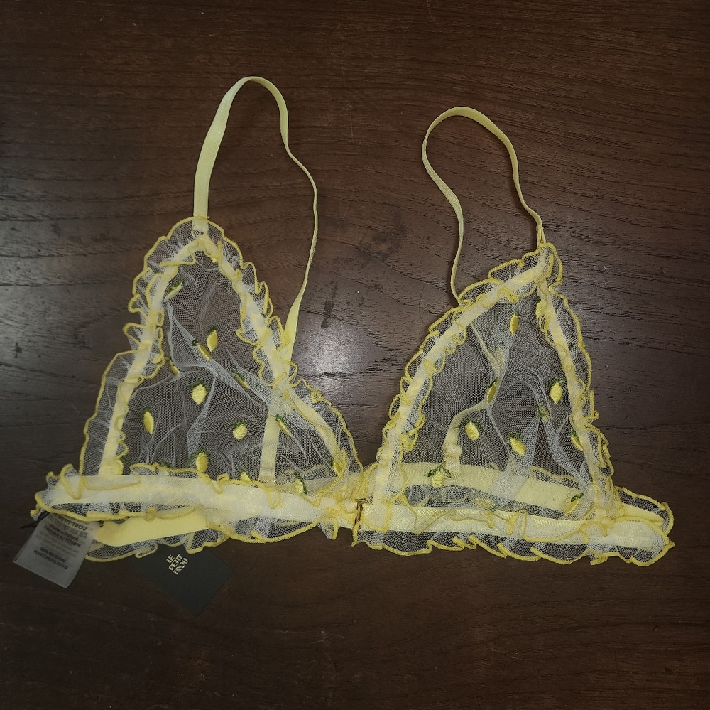 Le Petit Trou Lemon Bra